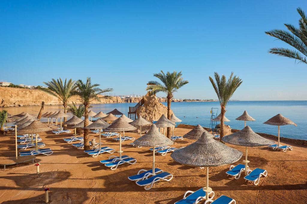 DREAMS BEACH
